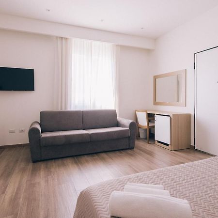 La Promenade Rooms & Suites Ольбія Екстер'єр фото