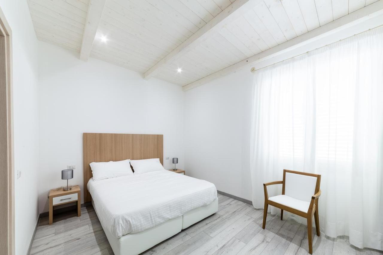 La Promenade Rooms & Suites Ольбія Екстер'єр фото