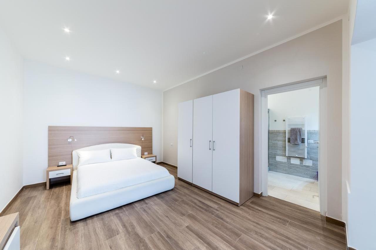 La Promenade Rooms & Suites Ольбія Екстер'єр фото