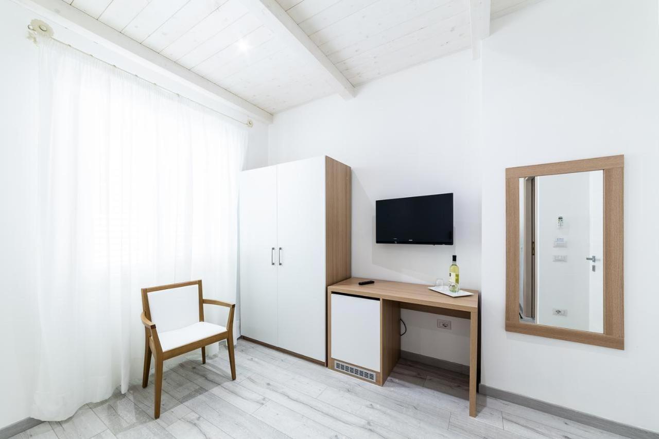 La Promenade Rooms & Suites Ольбія Екстер'єр фото
