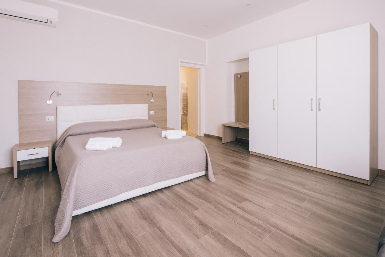 La Promenade Rooms & Suites Ольбія Екстер'єр фото